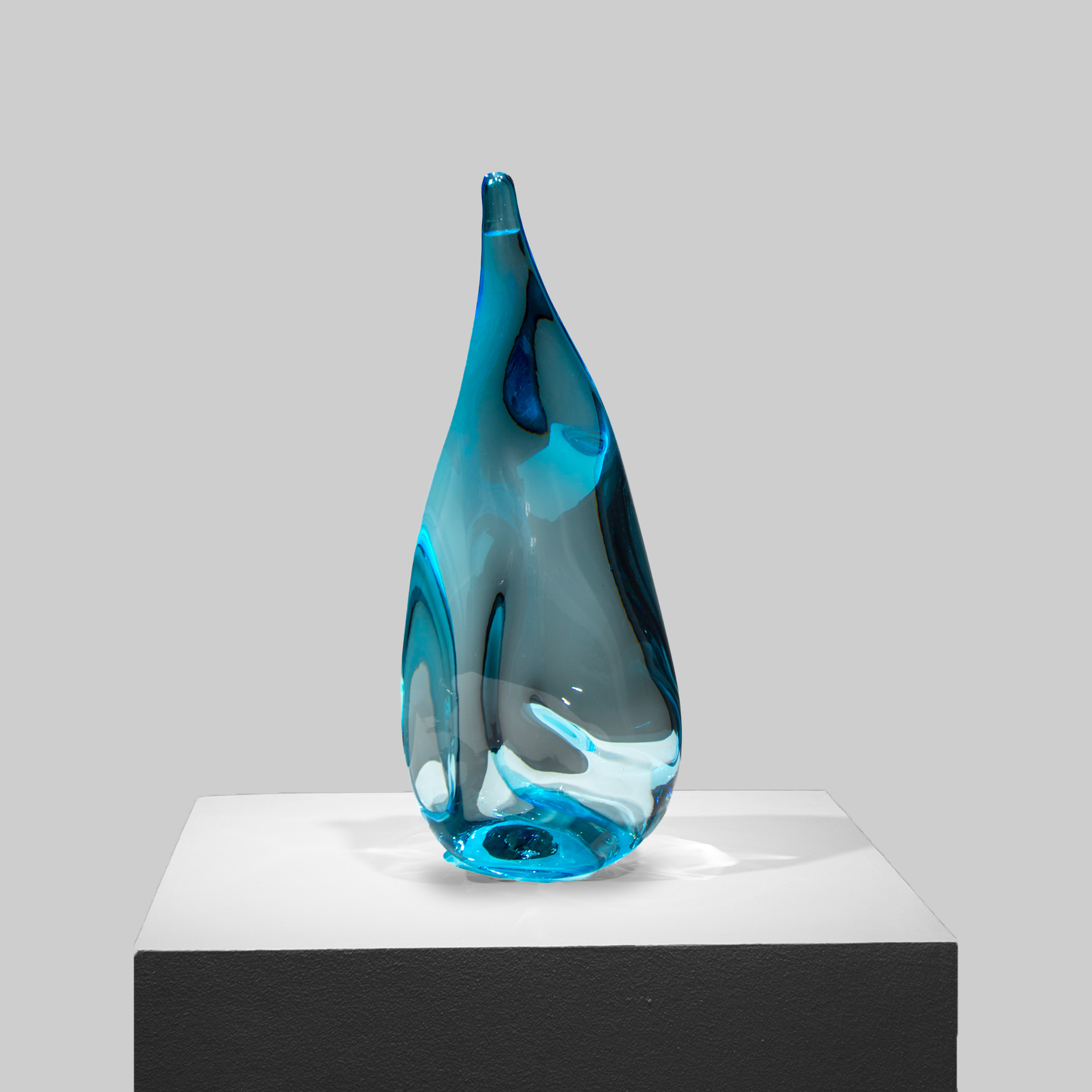 Mittelmeerblaues Wasservase I